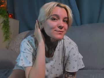 Milaquties Chaturbate stream image from August 03, 2025