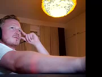 Dleker Chaturbate stream image from August 03, 2025