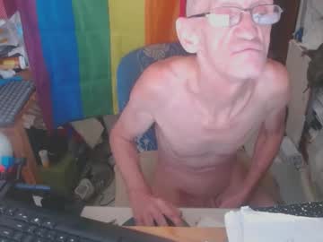 Doghouse2021422827 Chaturbate stream image from August 03, 2025