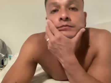 Muycasual Chaturbate stream image from August 03, 2025