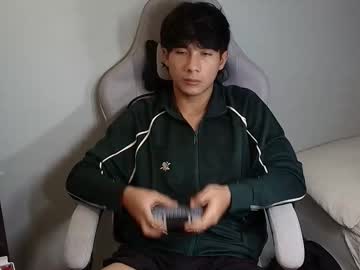 Zzephyr_ Chaturbate stream image from August 03, 2025