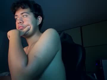 Vikthor_02 Chaturbate stream image from August 04, 2025
