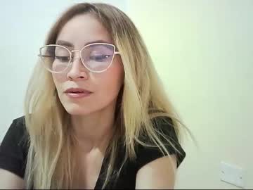 Juliamack Chaturbate stream image from August 04, 2025
