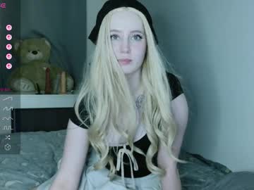Mia_Wellis Chaturbate stream image from August 04, 2025