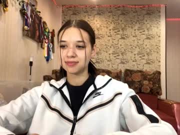 Yurikokerbow Chaturbate stream image from August 04, 2025