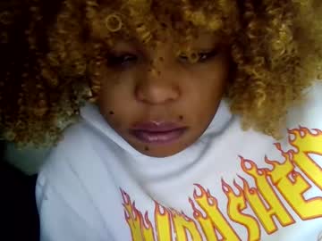 Cannyodingaa Chaturbate stream image from August 04, 2025