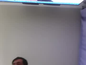 Pelekenone Chaturbate stream image from August 04, 2025