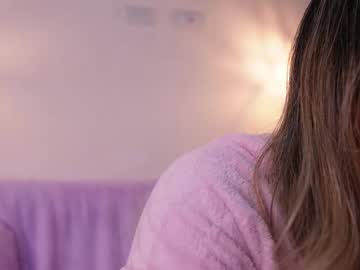 R4veenn Chaturbate stream image from August 04, 2025