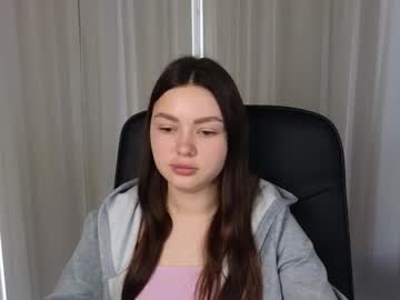 Sweetcarroo Chaturbate stream image from August 04, 2025