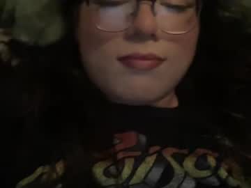 Daveydollxoxo Chaturbate stream image from August 04, 2025