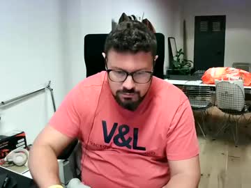 Maythe4bwu Chaturbate stream image from August 04, 2025