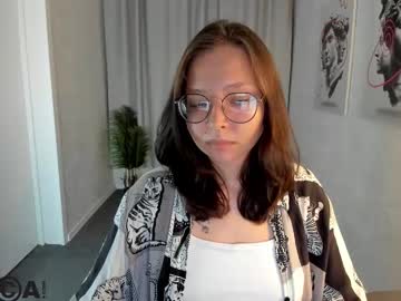 Noora_Moore Chaturbate stream image from August 04, 2025