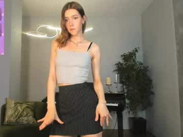 Selenahills Chaturbate stream image from August 04, 2025