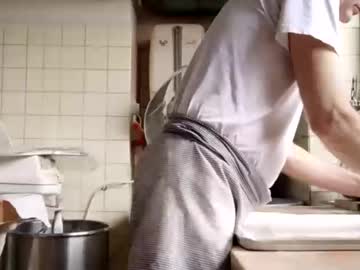 Yesiwillyou Chaturbate stream image from August 04, 2025