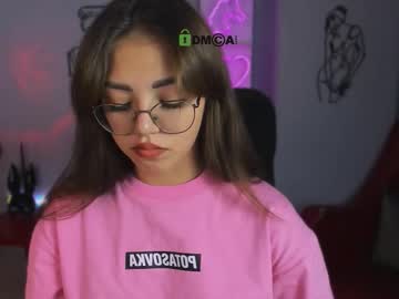 Adalina_Summer Chaturbate stream image from August 04, 2025
