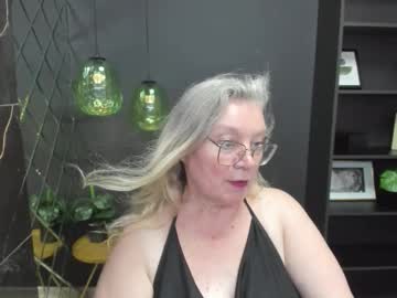 Natalicloud Chaturbate stream image from August 04, 2025