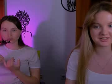 Olivia_Bee Chaturbate stream image from August 04, 2025