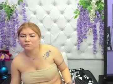 Roselyn_Arnold Chaturbate stream image from August 04, 2025