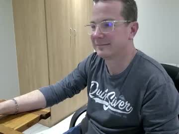 Brettdj Chaturbate stream image from August 04, 2025