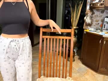Savannahpinet Chaturbate stream image from August 04, 2025