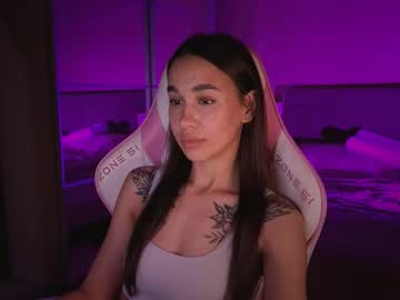Lnnsfw Chaturbate stream image from August 04, 2025