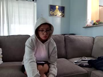 Saltycaptain69_Hatgirl69 Chaturbate stream image from August 04, 2025