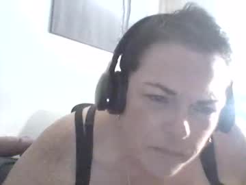 Jenniejenjen Chaturbate stream image from August 04, 2025