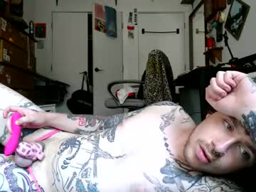 Braindeadbunny Chaturbate stream image from August 04, 2025