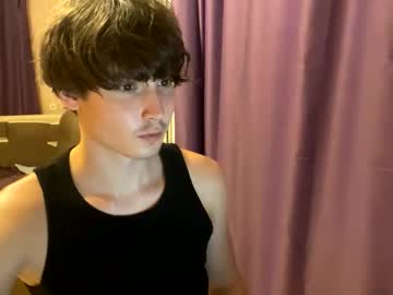 Faustfrost Chaturbate stream image from August 04, 2025