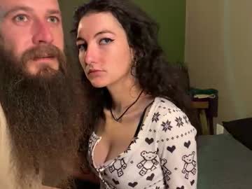 Nakedearthlings Chaturbate stream image from August 04, 2025