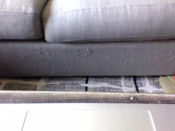 Easylog Chaturbate stream image from August 04, 2025