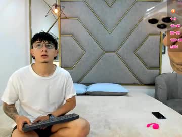 Marian_N_Stons Chaturbate stream image from August 04, 2025