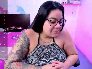 Shaaroonhillss1 Chaturbate stream image from August 04, 2025