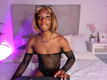 Shelsy_Issy Chaturbate stream image from August 04, 2025