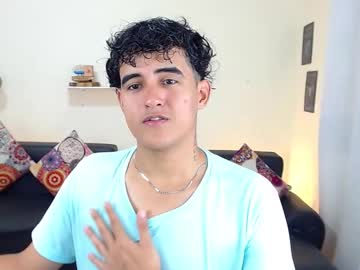 Youwilly Chaturbate stream image from August 04, 2025