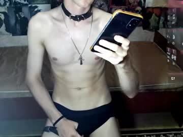 Raven_Torn Chaturbate stream image from August 04, 2025