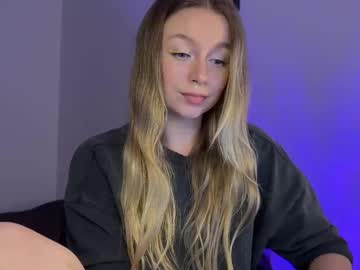 Kaya_Way Chaturbate stream image from August 04, 2025