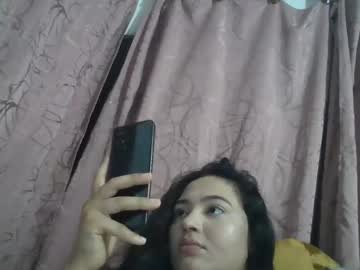 Heidy_Cherry Chaturbate stream image from August 05, 2025