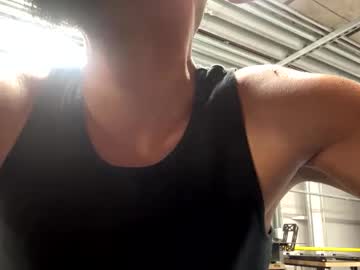 Rev82592 Chaturbate stream image from August 05, 2025