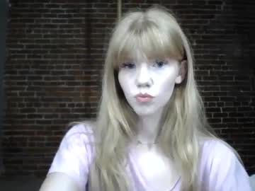 Sweetestcherry3 Chaturbate stream image from August 05, 2025