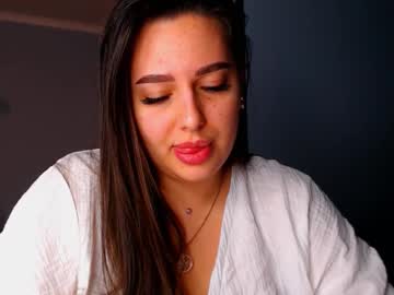 Lisa_Lady_Golden Chaturbate stream image from August 05, 2025