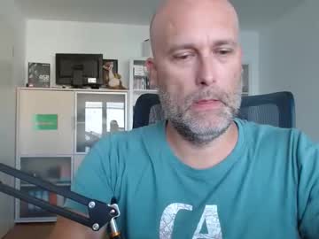 Mcinside Chaturbate stream image from August 05, 2025