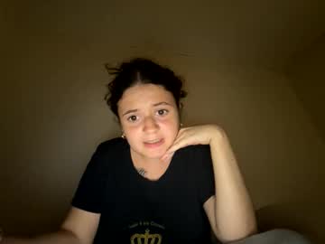 Fifi2raw Chaturbate stream image from August 05, 2025