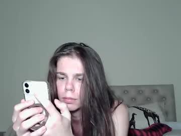 Babyezhen Chaturbate stream image from August 05, 2025