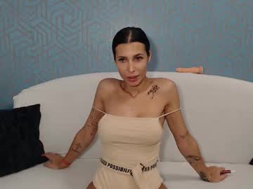 Jennyxxx00 Chaturbate stream image from August 05, 2025