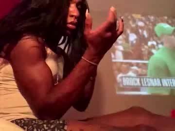 Yelladaniella Chaturbate stream image from August 05, 2025