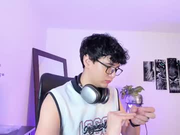 Viktor_Parker Chaturbate stream image from August 05, 2025
