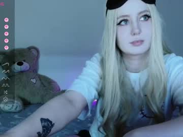 Mia_Wellis Chaturbate stream image from August 05, 2025