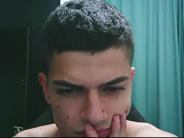 Cualquierlugar Chaturbate stream image from August 06, 2025
