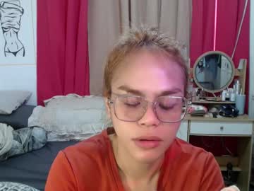 Superhotvaleria Chaturbate stream image from August 06, 2025